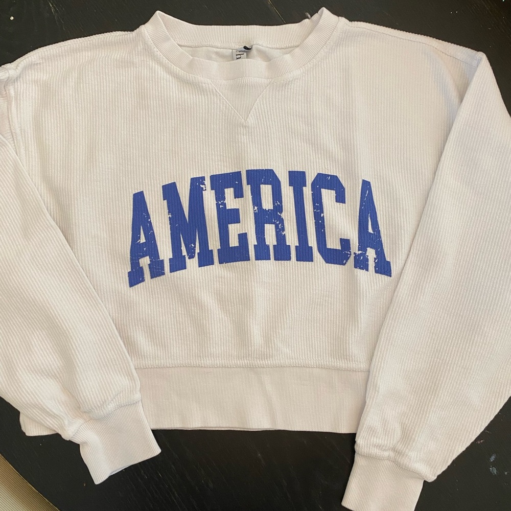 Sweatshirt